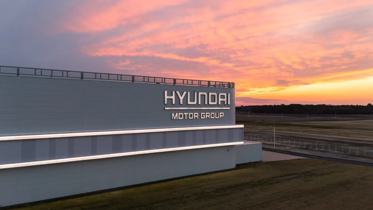 Une opération d'immigration massive frappe l'usine Hyundai en Géorgie, 475 personnes détenues