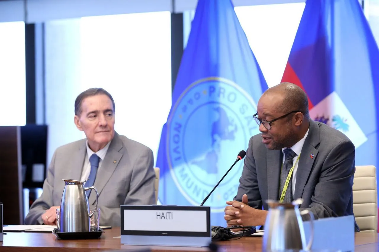 Haïti signe sa première Stratégie de coopération nationale avec l'OPS/OMS pour 2026-2028