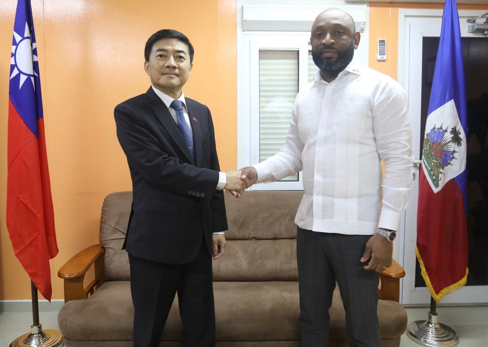 Haïti Renforce sa Coopération Sanitaire avec Cuba et Taiwan